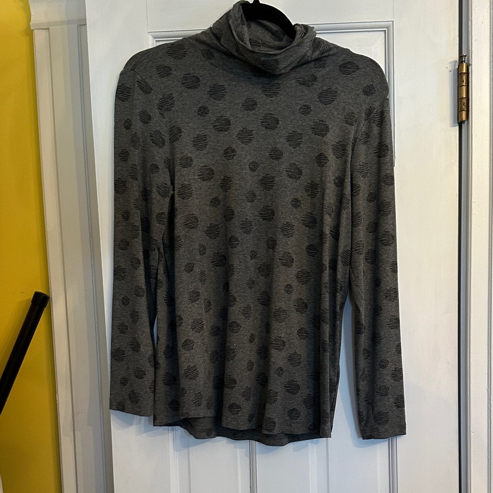 Gray Patterned woman’s turtleneck